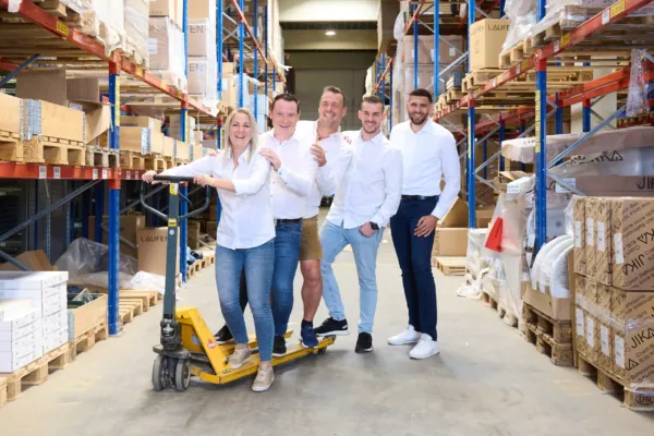 Unternehmen 0086